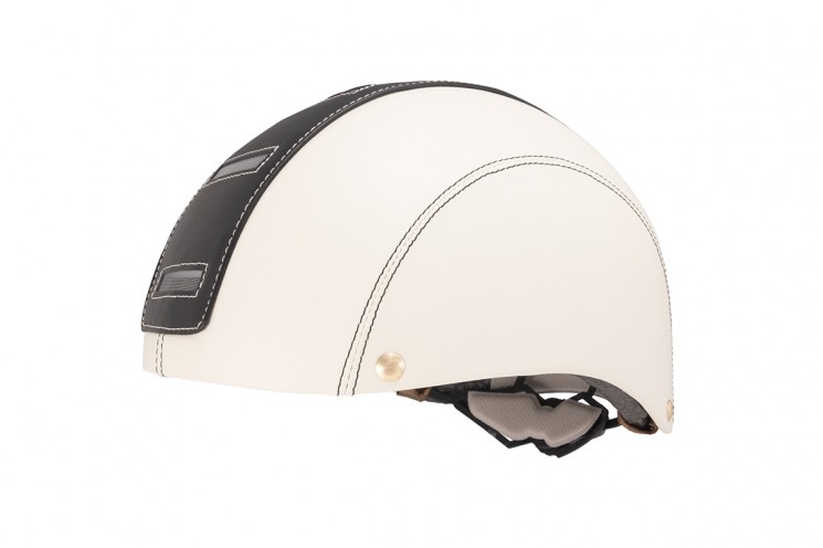 Halo-Helm mit Rücklicht